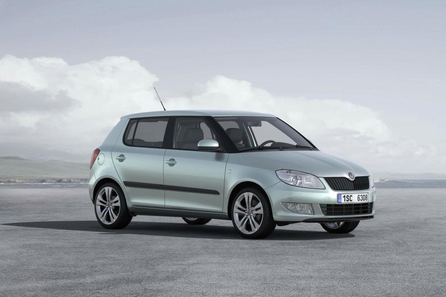  Skoda Fabia 2010 года  (фото 12 из 57)